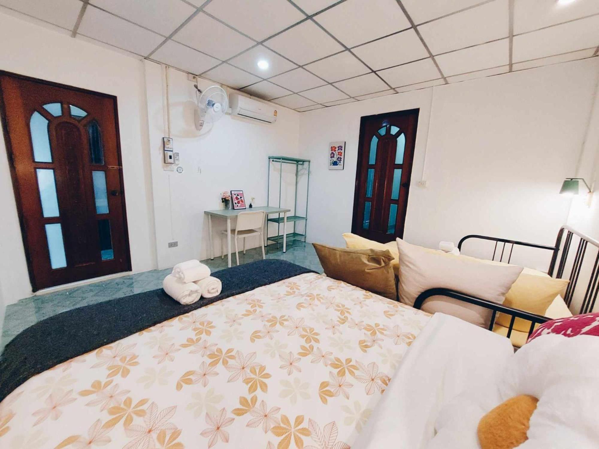 Hello Sunshine Hostel Phranakhonszi Ajutthaja Kültér fotó