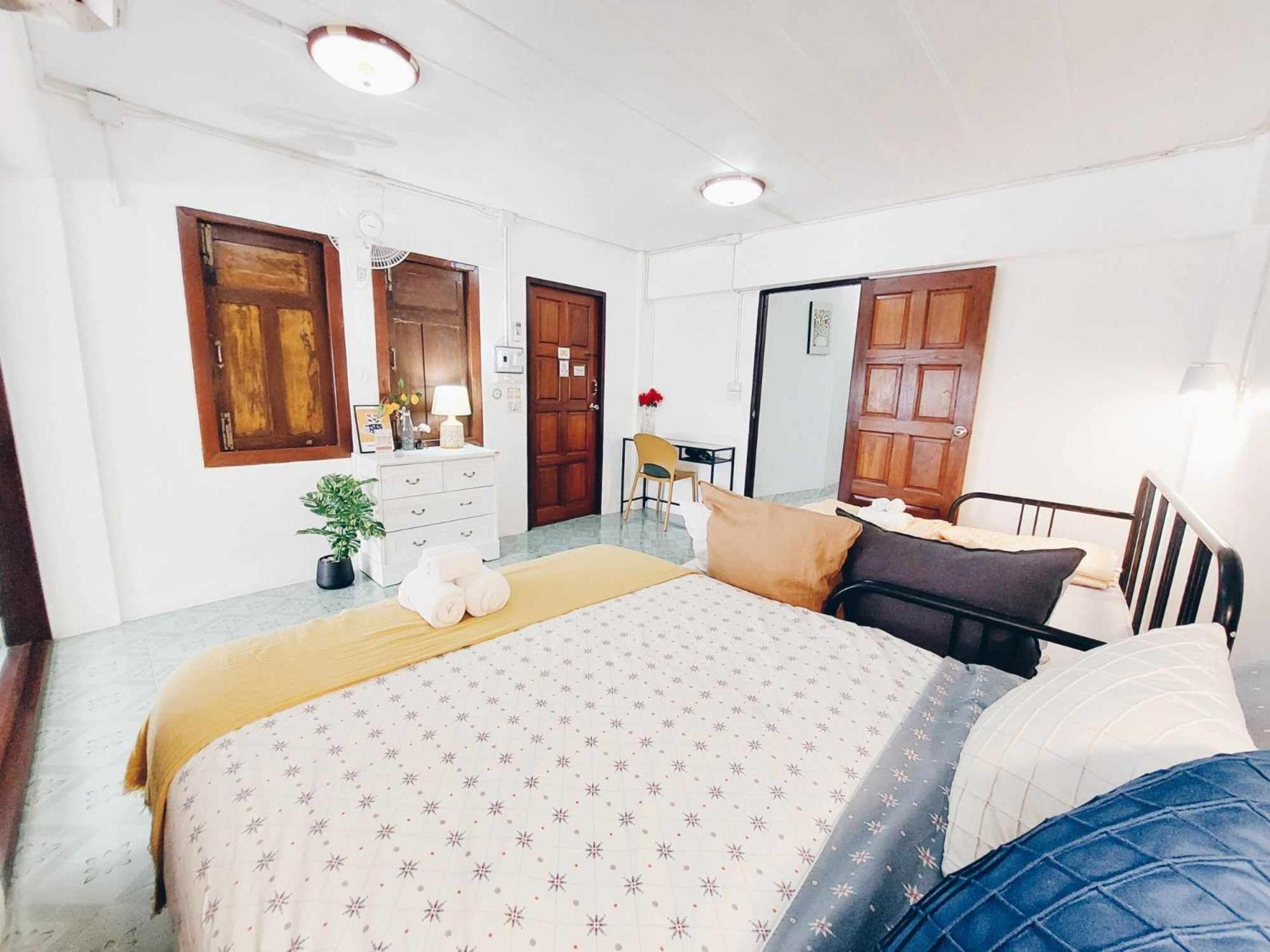 Hello Sunshine Hostel Phranakhonszi Ajutthaja Kültér fotó